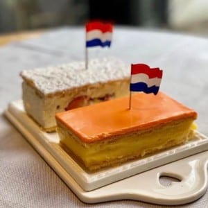 Saranne Koningsdag tompouce